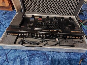 Multiefekt Boss GT100,  Top stav