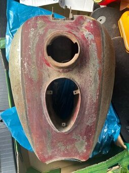 Nádrž Jawa Pérák