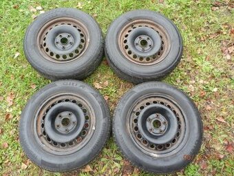 4xObutá zimní sada ŠKODA OCTAVIA 2 15tky. ET 47 195/65 R15