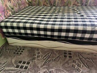 Prodám válendu s úložným prostorem