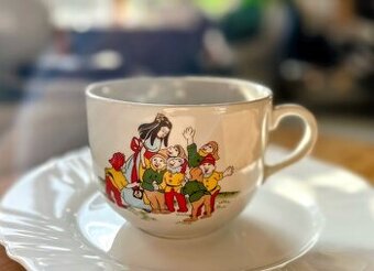 Porcelánový velký dětský hrnek Sněhurka a sedm trpaslíků