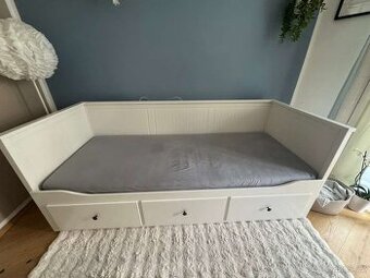 IKEA HEMNES rozkládací p.c. 10 000,- Kč
