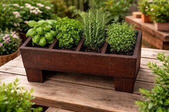 Dřevěný truhlík na rostliny – květiny a bylinky po ruce