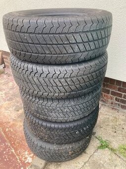 Prodám 4 zimní pneumatiky Barum SnoVanis 235/65R16C s origin