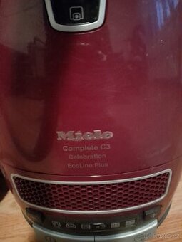 Vysavač miele complete c3 - 1