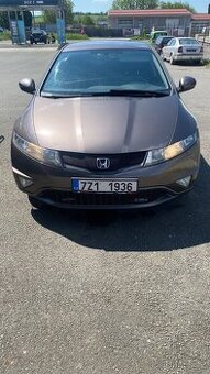 Prodám Honda civic 8g 1.4 ivtec. 2011