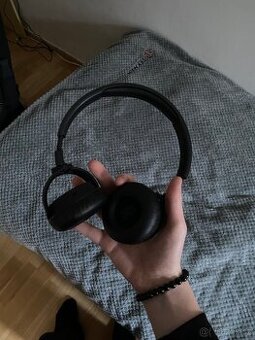Sluchátka JBL Tune 670 NC