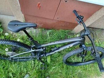 Celoodpružené horské kolo TREK Fuel EX 5,kola 29