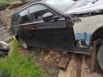 BMW 3, E91, 318D,105kw, karoserie na kolech