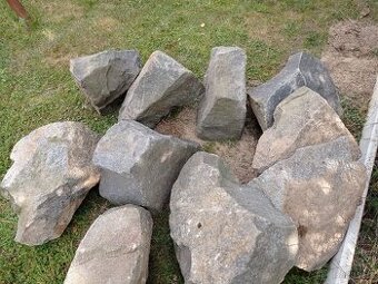 Kámen
