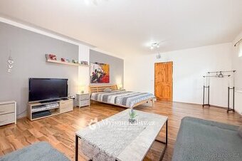 Prodej, rodinný dům, 550 m2 - Jaroslavice, ev.č. LU2502 - 1