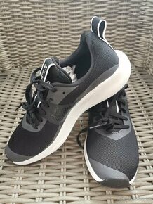 Dámské běžecké boty Under Armour - NOVÉ- vel. 37