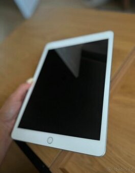iPad 32gb 8. Generace