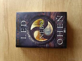Led nebo oheň - Sara Raasch