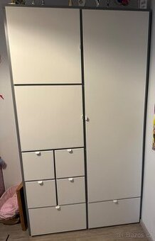 Šatní skříň ikea