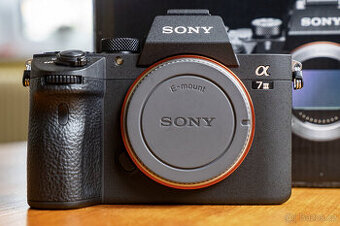 SONY A7 III