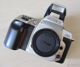 Nikon F-60 AF zrcadlovka kinofilm-orig.balení TOP stav