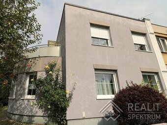 Žamberk-Moderní Rodinný Dům s Vilovým Efektem