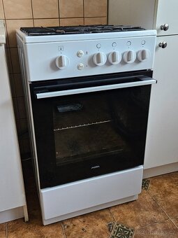 Bílá kuchyňská linka 180 Cm + potravinová skříňka 60 cm - 1
