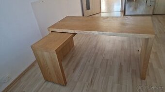 Psací stůl Malm_světlá hnědá