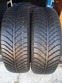 CELOROCNI PNEU  215/60/17  GOODYEAR