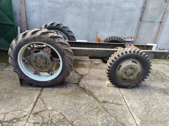 Podvozek na traktor