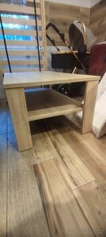 Prodám konferenční stolek