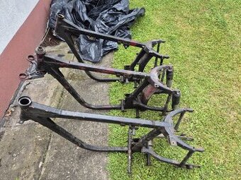 Rám Jawa Panelka 250 nebo 350.