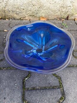 Velká mísa, hutní sklo