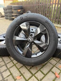 ORIGINÁL Alu Škoda NANUQ R17, 5x112 - ZIMNÍ PNEU