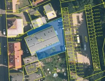 Spoluvlastnický podíl o velikosti 2148/144293 na pozemku v L