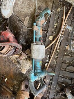 Prodám kompresorové sbíjecí kladivo Permo