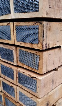 Dubové fošny, prkna, pražce a hranoly...přírodně sušené 15%