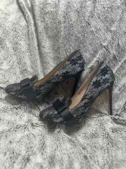 Luxusní krajkové černé lodičky vel 40