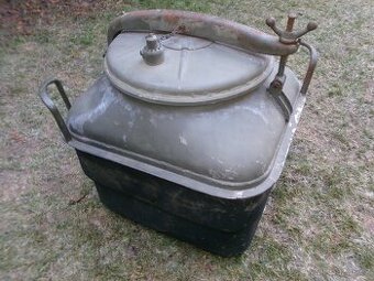 prodám příslušenství k vojenské kuchyni-kotel, velké modře s
