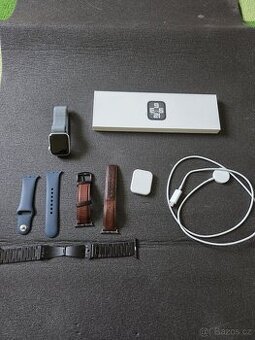Apple Watch SE (2024) GPS + Cellular 40mm Stříbrné + 4 řemín