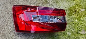 Leve zadni svetlo skoda superb 3 combi