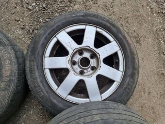 sada Alu kola disky orig Volkswagen 3B0601025 5x1