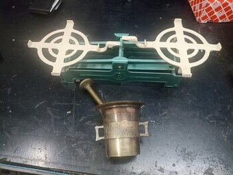 Stará kuchyňská váha, hmoždíř