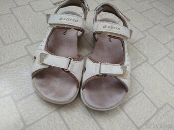 Dámské sandály vel.39