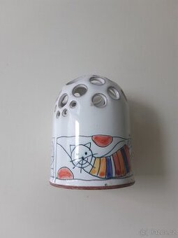 Držák na tužky nebo kartáčky