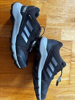 Adidas Terrex 32 vel