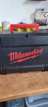 Milwaukee  - M18 1/2" rázový utahovák
