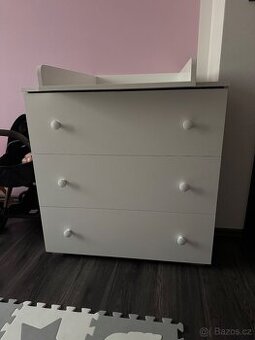 Přebalovací komoda