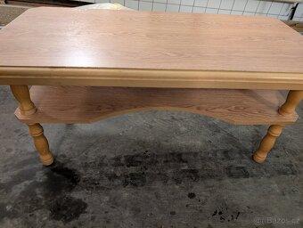 Konferenční stolek