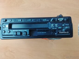 Prodám autorádio na kazety,perfektní stav