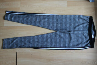 Dívčí kárované legíny, vel. 164