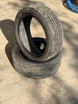 2x Bridgestone 215/45 R17 Letní