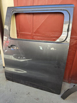 Peugeot Traveller, leve bocni dvere, mrizka