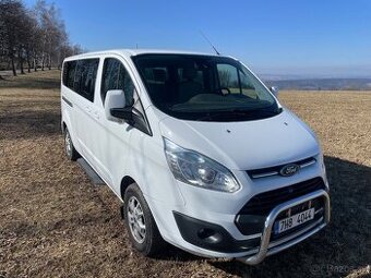 Ford Tourneo Custom 2.2TDCi 114kW ve výbavě TITANIUM 8.míst